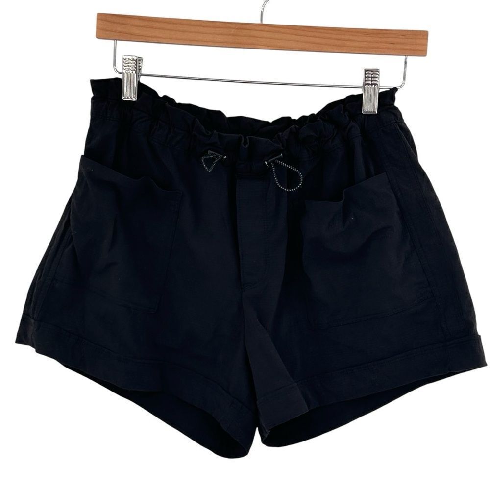 Athleta black pull on shorts size 10 adjustable waist